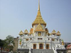 Ват Траимит (Wat Traimit)