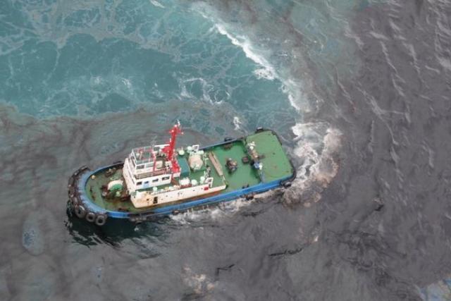 Нефтяное пятно угрожает острову Самет 