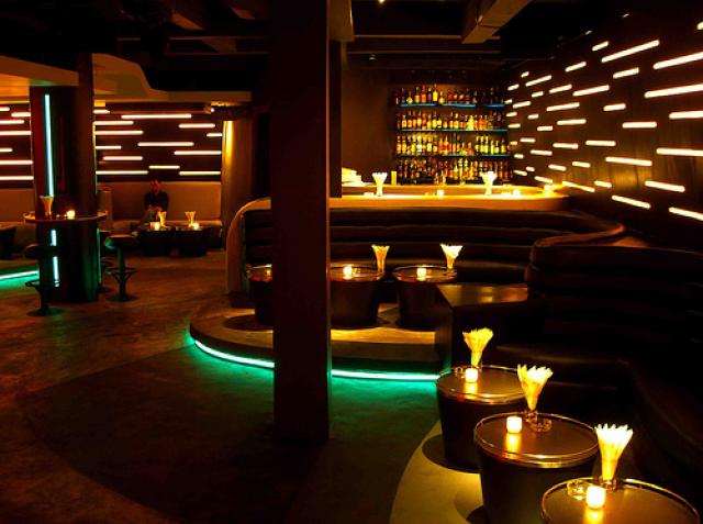 Клуб и ресторан Q Bar. Самуи