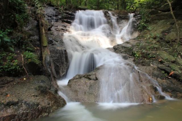 Водопад Кату (Kathu Waterfall) 