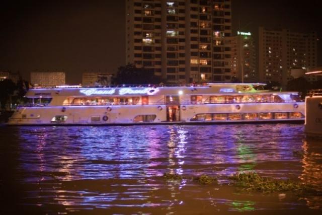 Ночной круиз по реке Chao Phraya