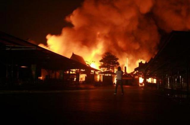  Пожар в торговом центре Super Cheap на курорте Пхукет