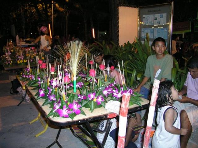 Фестиваль Loi Krathong 