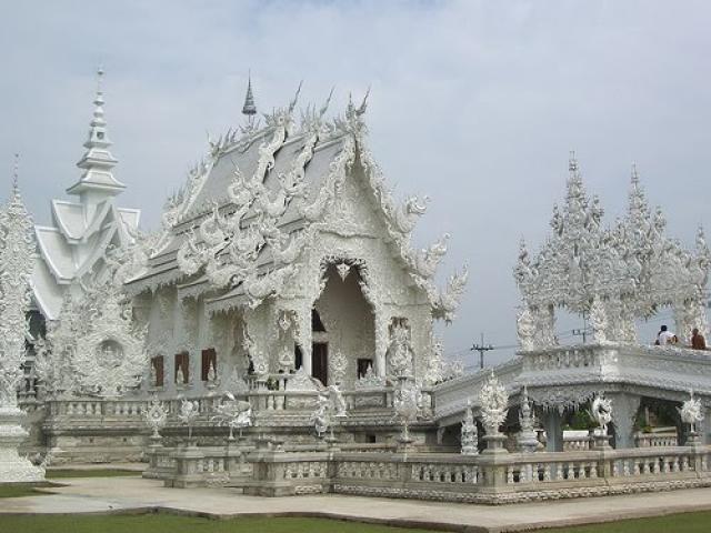 Белый храм или Ват Ронг Кхун (Wat Rong Khun) 