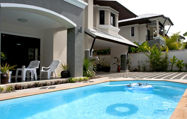 Отель Baan Santhiya Private Pool Villa 