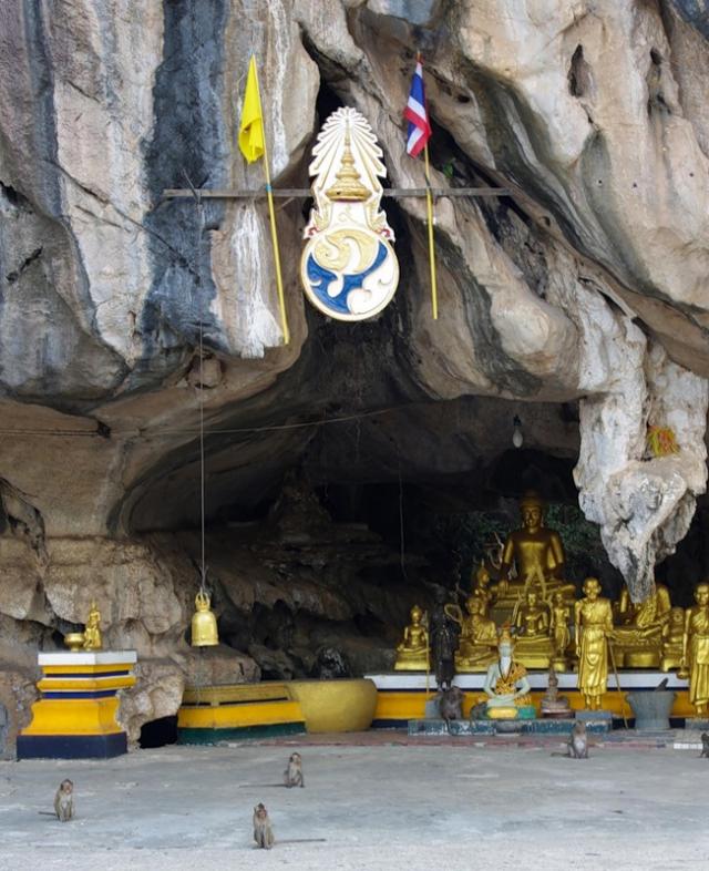 "Золотые" пещеры Тайланда