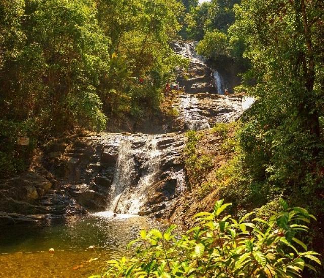 Водопад Лам Пи (Lam Pee Waterfall) фото