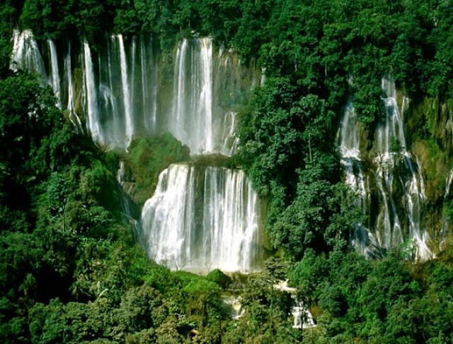 водопад Ти Ло Су (Thi Lo Su waterfall),