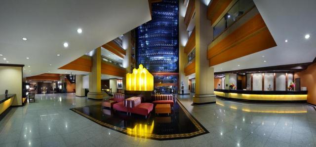 Отель Amari Atrium 4*