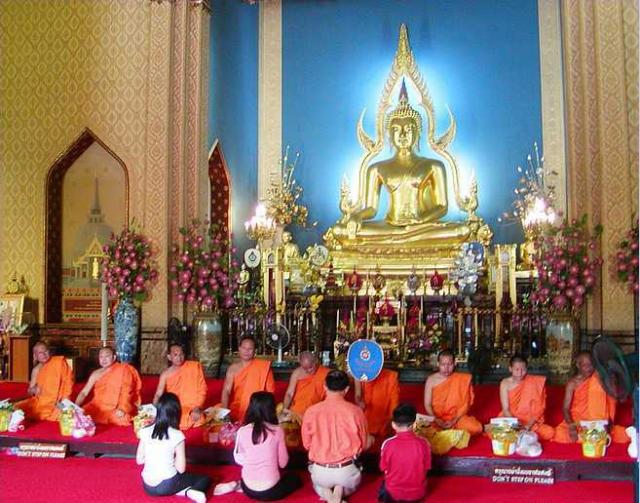 Экскурсия к храмам и каналам Бангкока