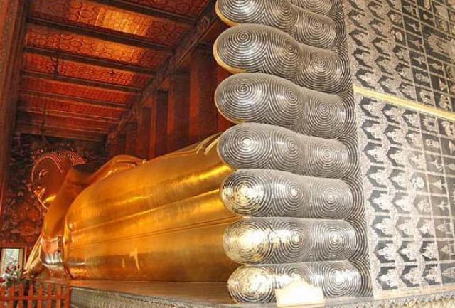 Храм Лежащего Будды (или Wat Pho) 