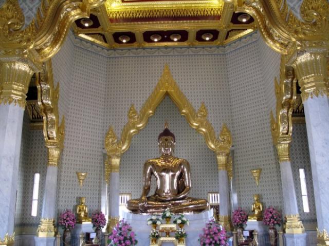  в 2011 году, когда опять случайно в него заглянул, оказалось, что в монастыре открыли новый храм, специально для этой статуи.