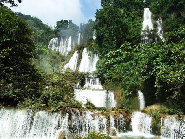 Водопад Ти Ло Су (Thi Lo Su waterfall)