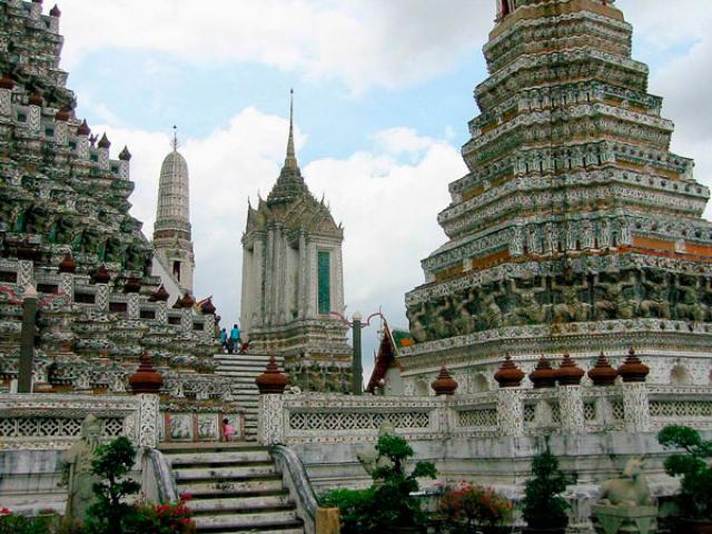 Храм Ват Арун в Бангкоке 