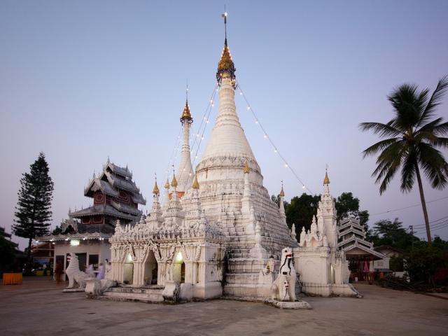 храму Wat Phra Dhat Doi Kong Moo 